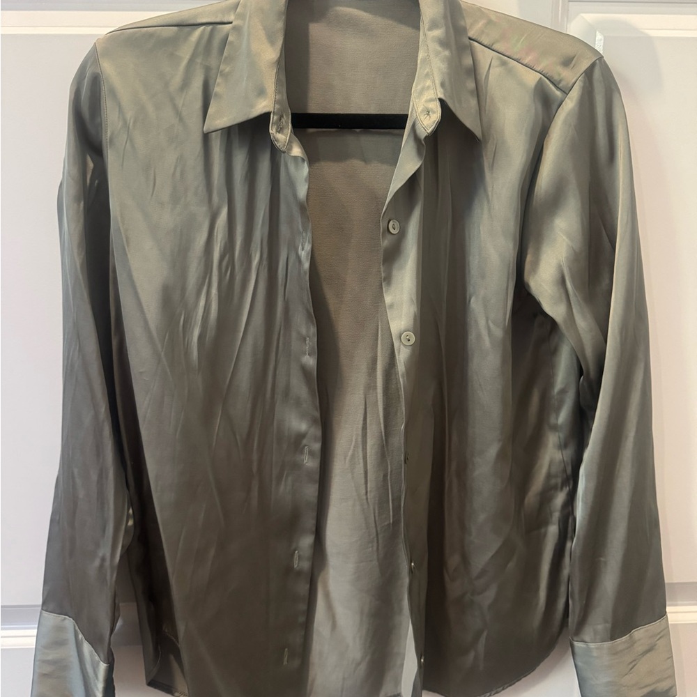 Abercrombie & Fitch Women’s Silk Button Up